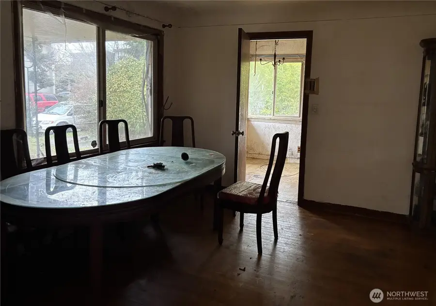 9208 17th Avenue Sw, Seattle, WA 98106 - Image #3