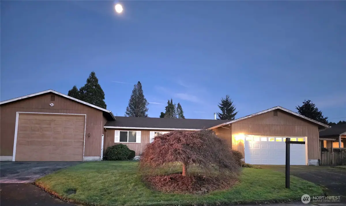 180 Scenic View Dr, Longview, WA 98632 - Image #1