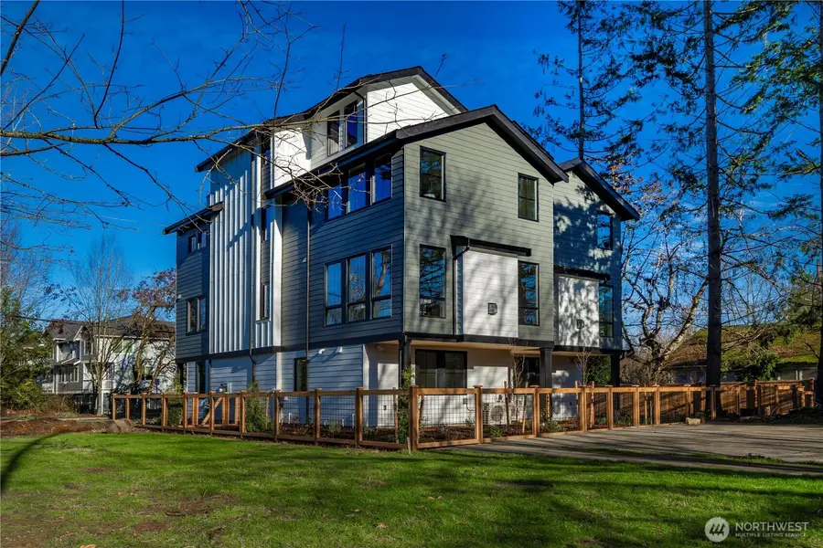 537 NW Juniper Street, Issaquah, WA 98027 - #3