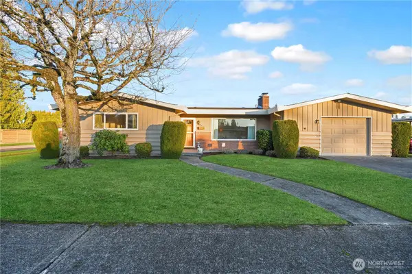 1077 Garfield Street, Enumclaw, WA 98022