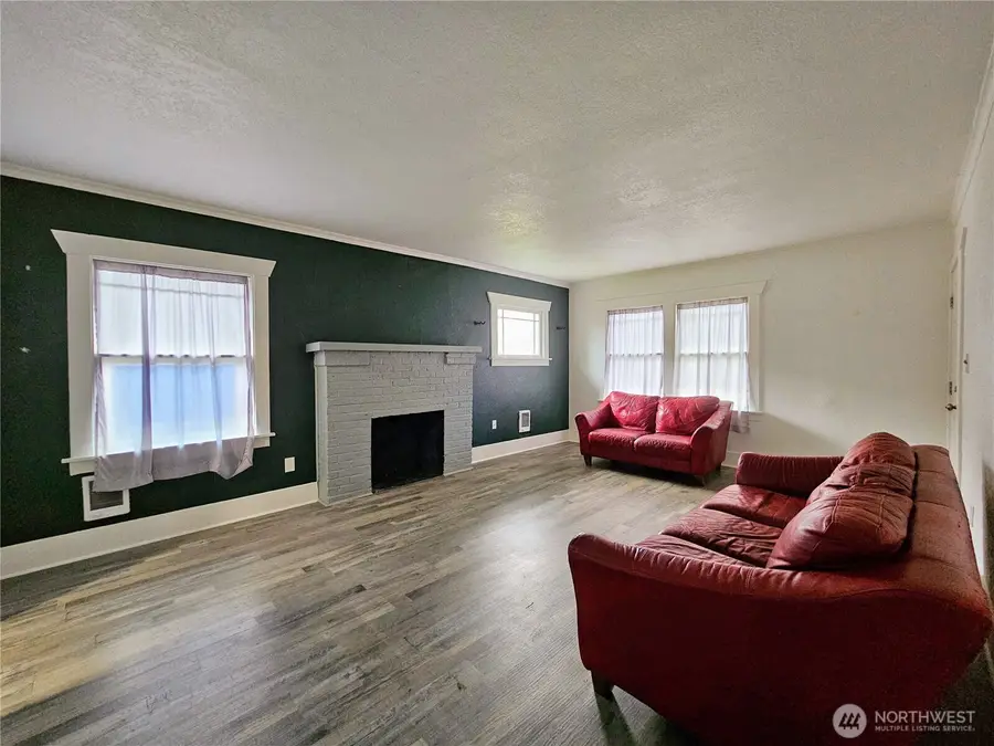 5033 S J Street, Tacoma, WA 98408 - Image #2