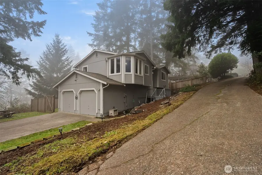 140 NE Rainier Place S, Belfair, WA 98528 - Image #2