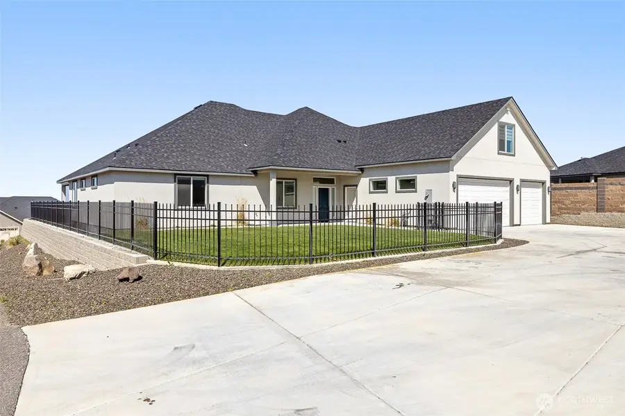 6631 Collins Road, West Richland, WA 99353 - Image #2