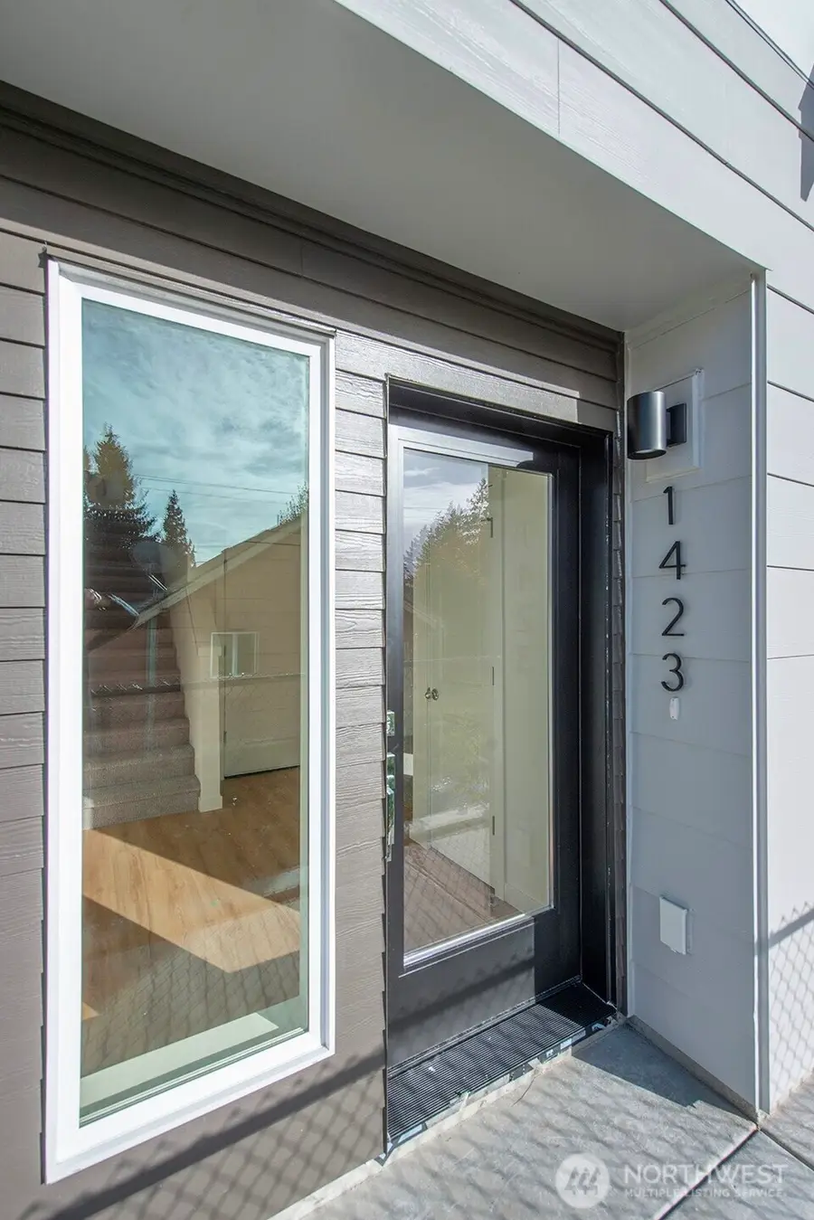 1423 SW 111th Lane, Seattle, WA 98164 - Image #2