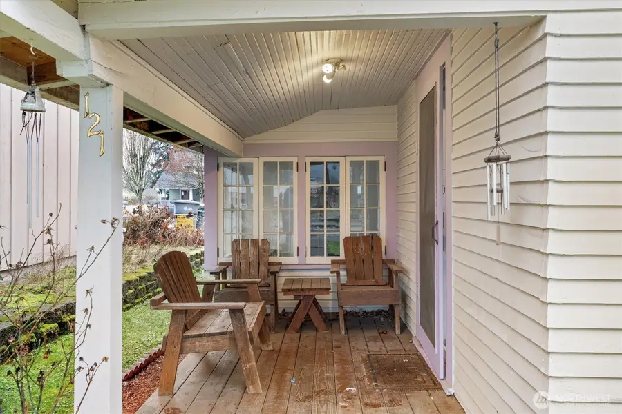 121 Van Scoyoc Avenue Sw, Orting, WA 98360 - Image #2