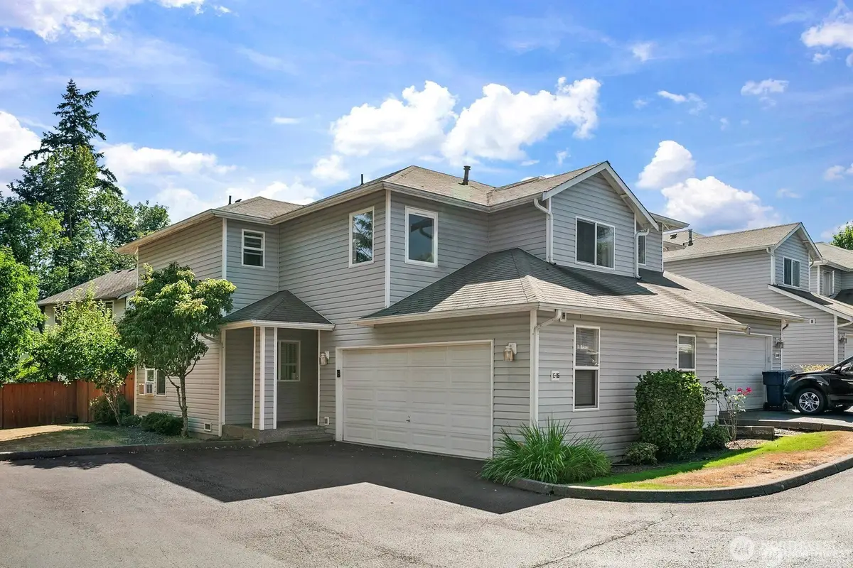 15203 Admiralty Wy Unit #e15, Lynnwood, WA 98087 - Image #1
