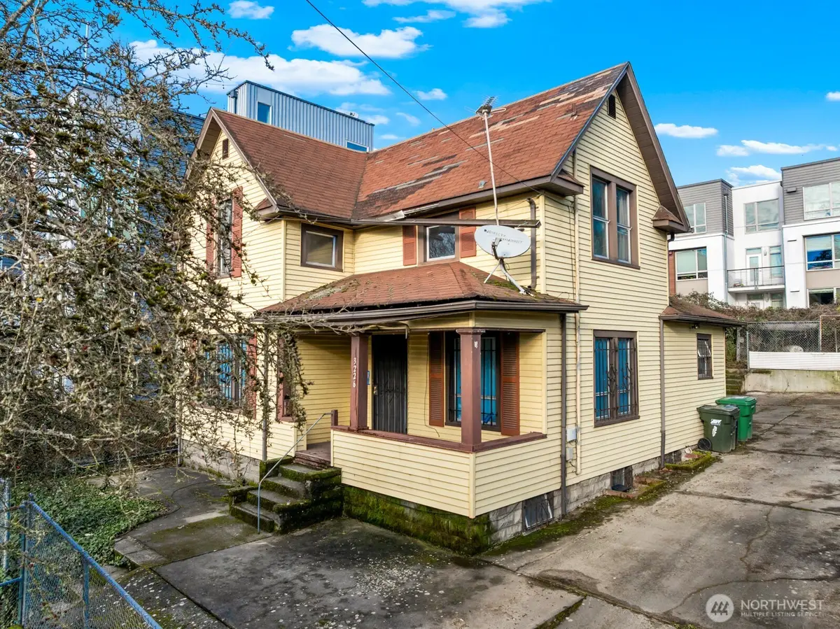 3226 S Edmunds Street, Seattle, WA 98118 - Image #1