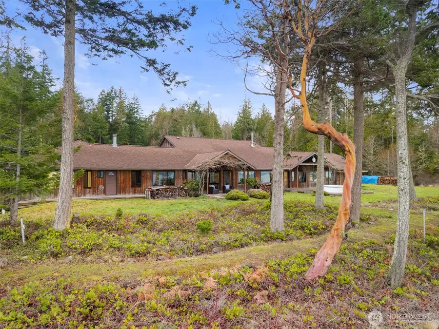 824 Schwartz Road, Nordland, WA 98358 - Image #2