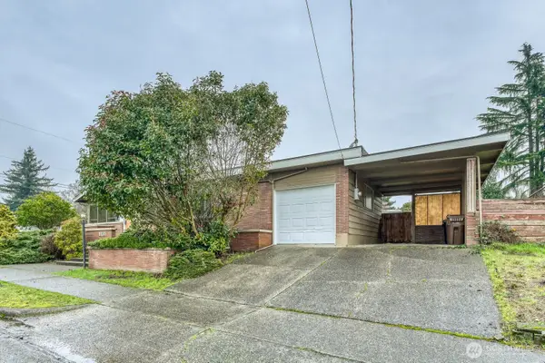 1131 Lenore Drive, Tacoma, WA 98406