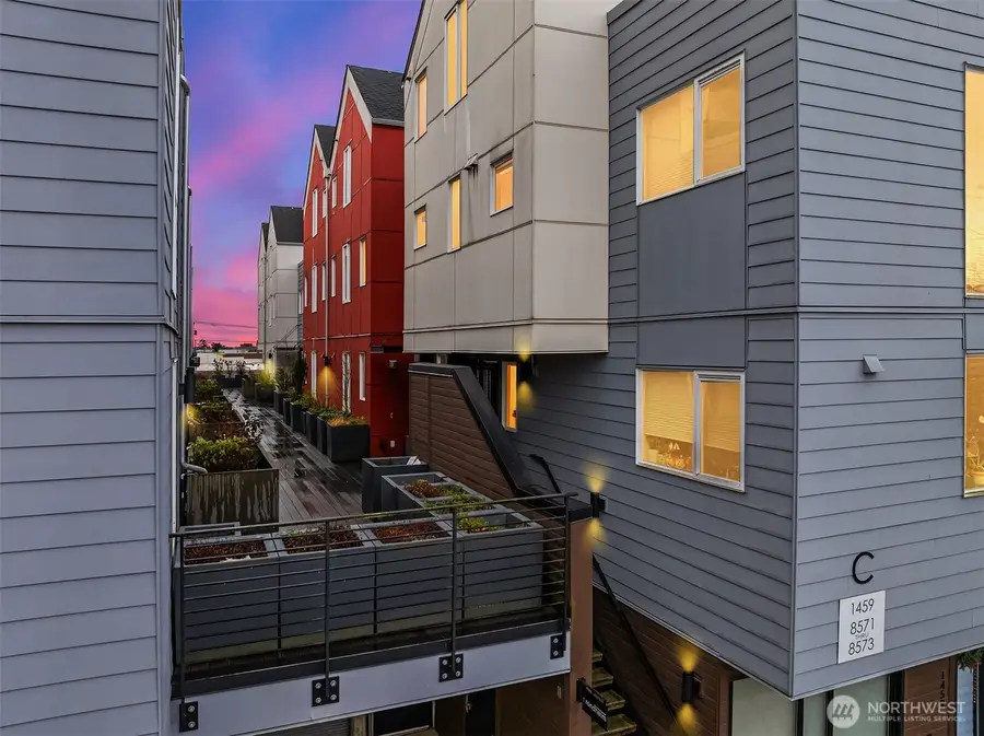 8573 Mary Avenue Nw, Seattle, WA 98117 - Image #2