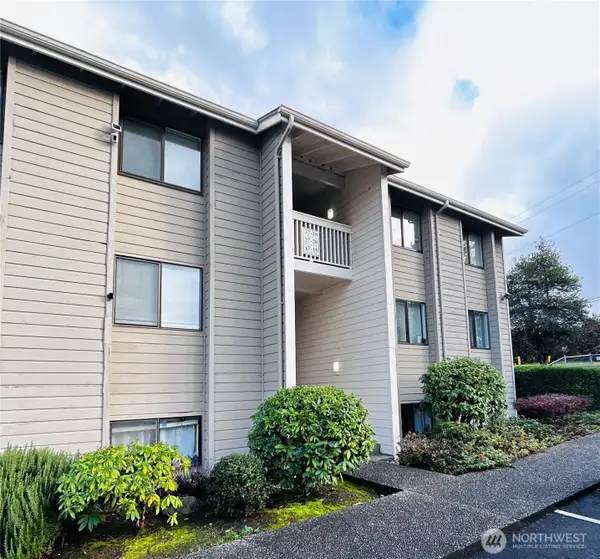 1327 S Puget Drive #F-27, Renton, WA 98055