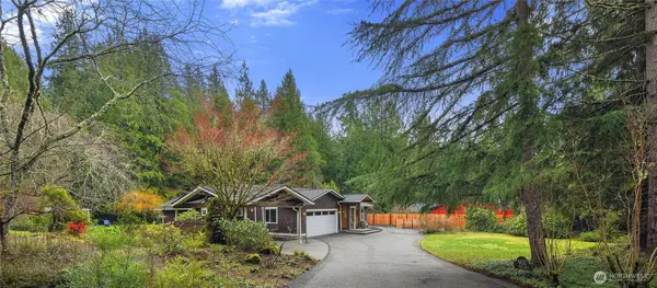 6133 NE Lariat Loop, Bainbridge Island, WA 98110