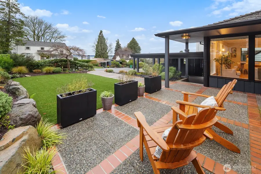 10528 15th Avenue Nw, Seattle, WA 98177 - Image #2