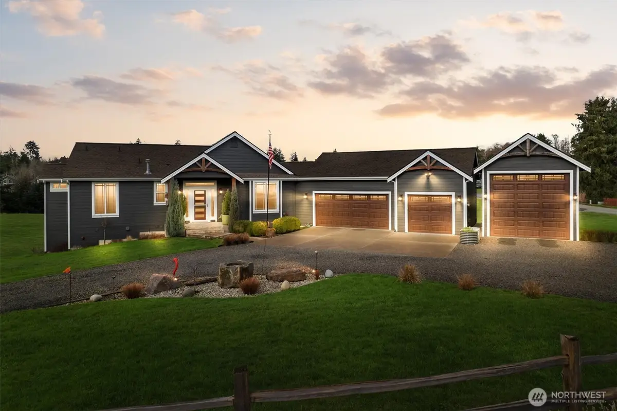 4946 Pleasant Glade Road Ne, Olympia, WA 98516 - Image #1