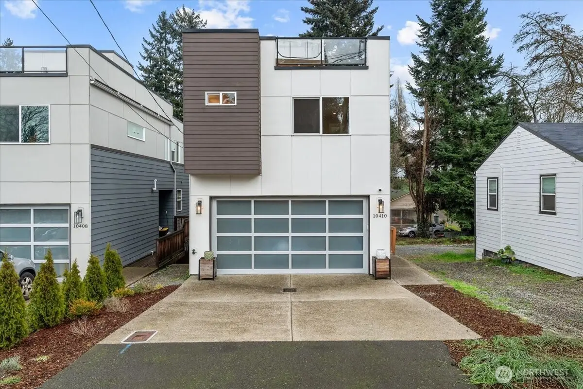 10410 2nd Place Sw, Seattle, WA 98146 - Image #1