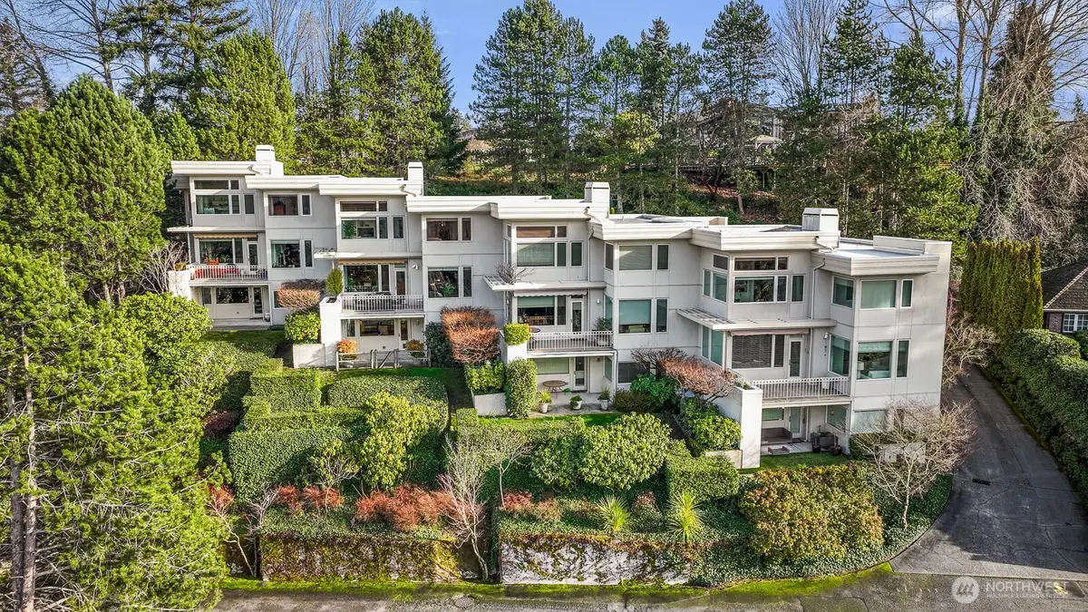 3308 81st Place Se #C, Mercer Island, WA 98040 - Image #1