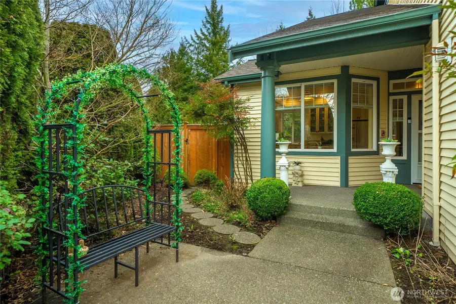 672 Chelan Place Ne #672, Renton, WA 98059 - Image #2