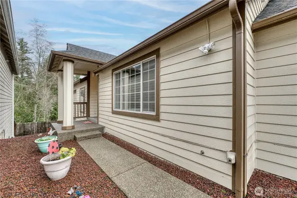 1048 NW Gladiola Court, Silverdale, WA 98383