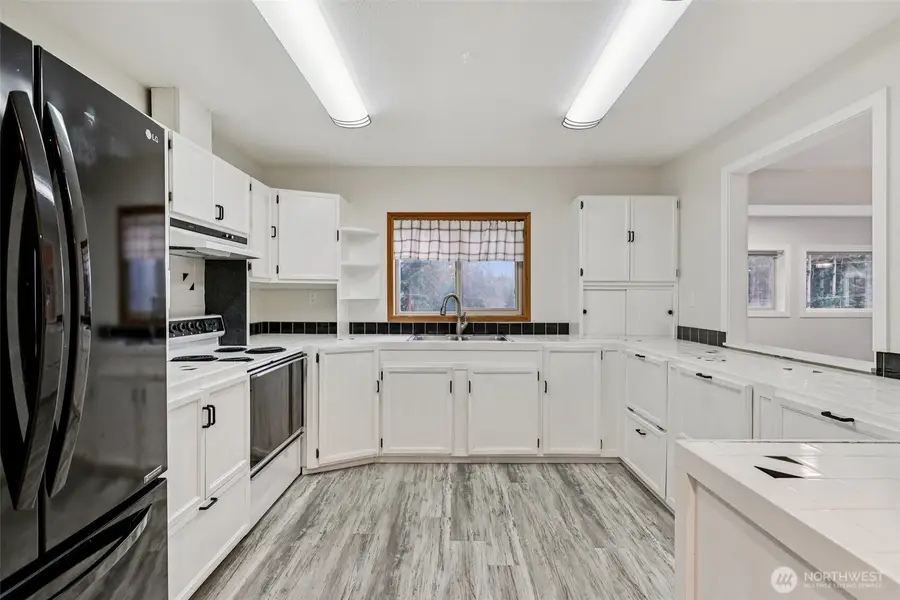 1095 Worthy Place, Greenbank, WA 98253 - Image #2