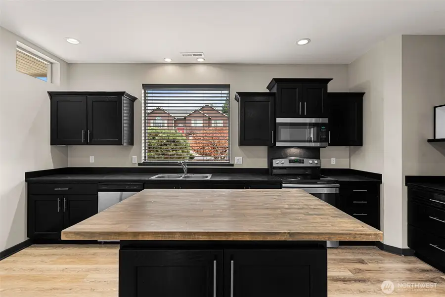 1467 Melissa Way, Wenatchee, WA 98801 - Image #2