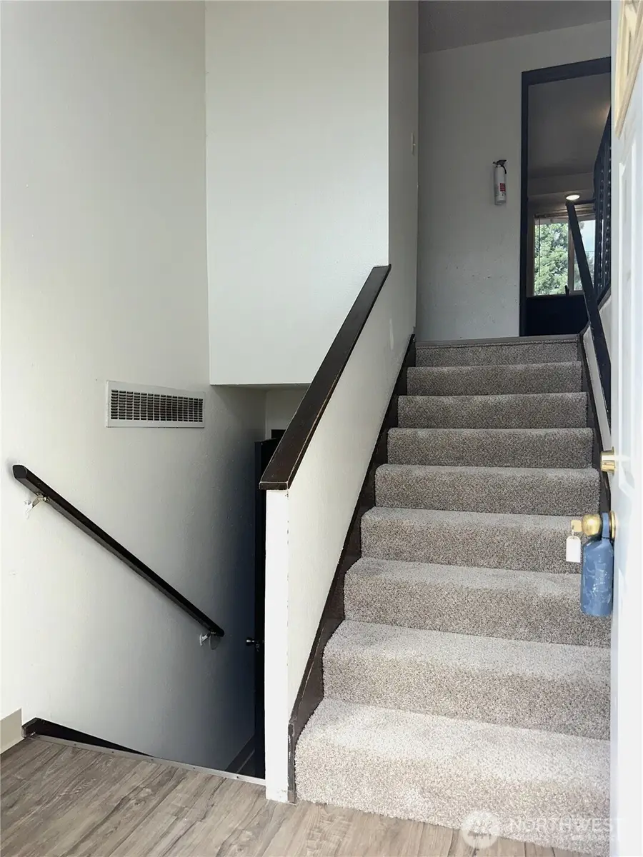 13051 37th Avenue Ne, Seattle, WA 98125 - Image #3