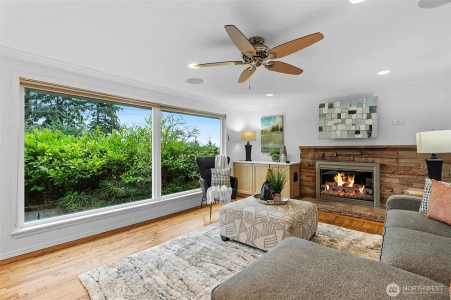 15612 38th Avenue Ne, Lake Forest Park, WA 98155 - Image #3