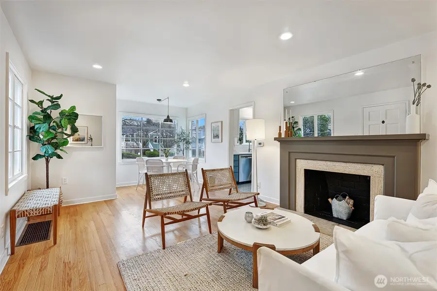 7357 12th Avenue Nw, Seattle, WA 98117 - Image #2