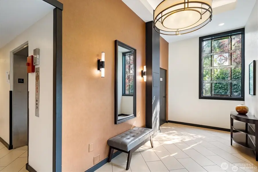 410 W Roy Street #E101, Seattle, WA 98119 - Image #3