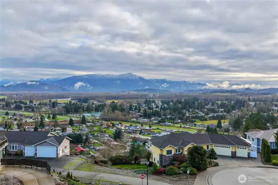 865 Burlington Heights Drive, Burlington, WA 98233 - Image #2