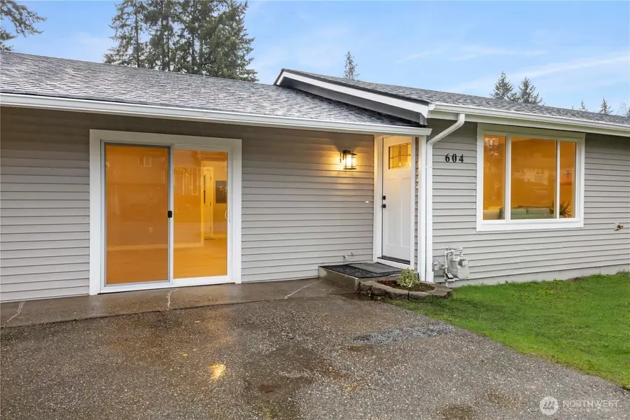 604 NE Valley Oak Drive, Bremerton, WA 98311 - Image #3