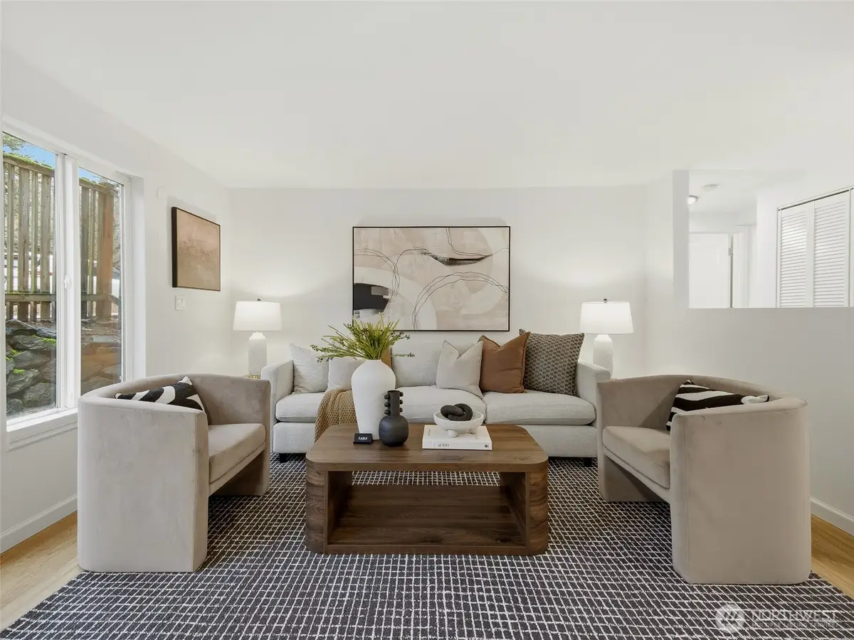 3661 Phinney Avenue N #107, Seattle, WA 98103 - Image #1