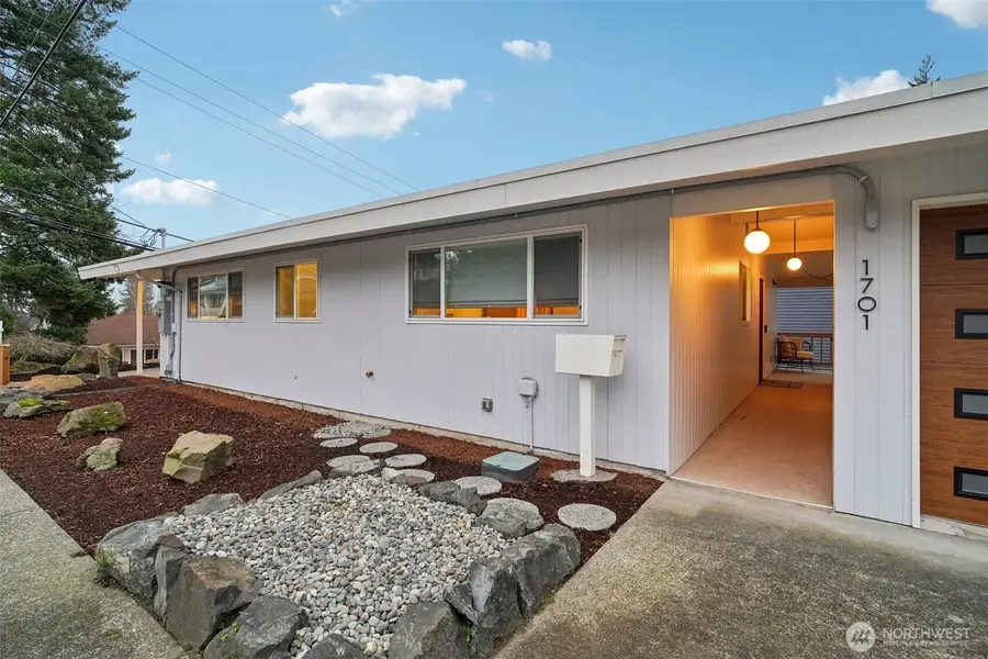 1701 NE 90th Street, Seattle, WA 98115 - Image #3