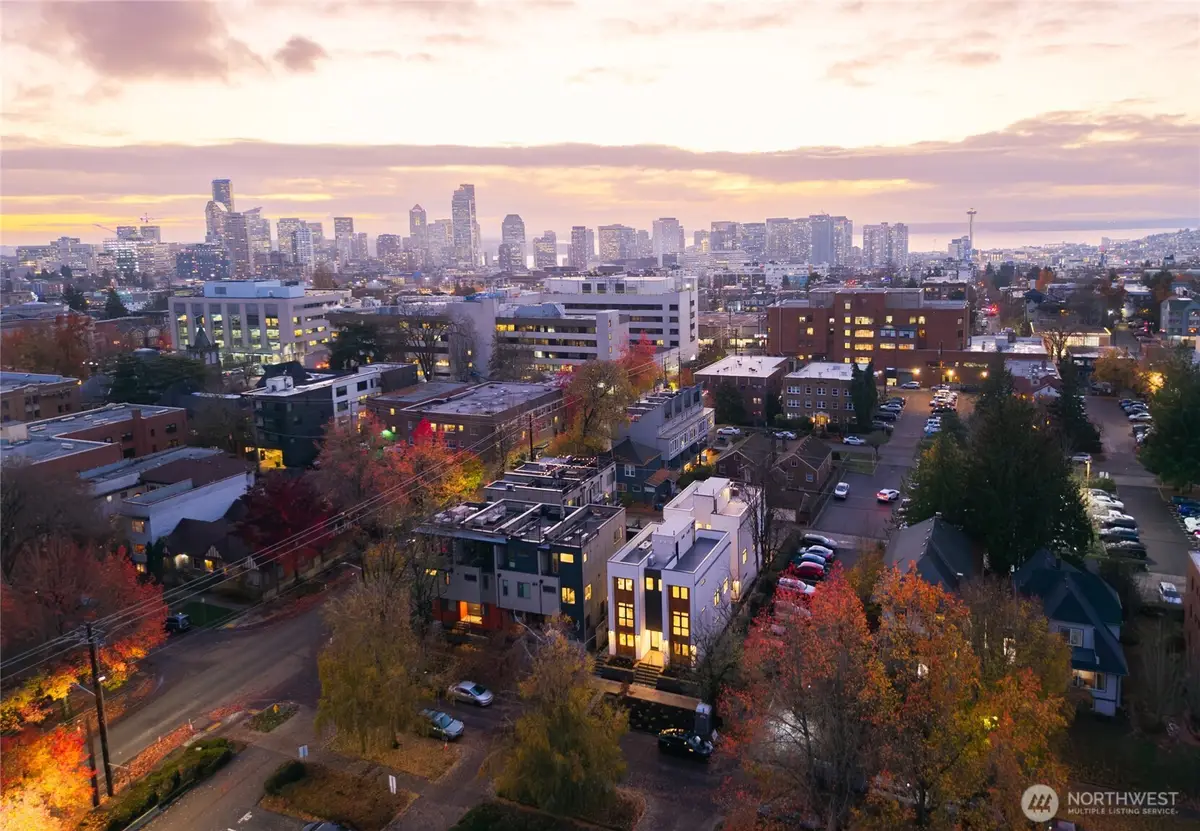 313 17th Avenue E, Seattle, WA 98112 - Image #1