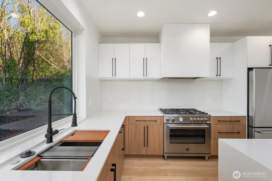 5246 23rd Avenue Sw, Seattle, WA 98106 - #3