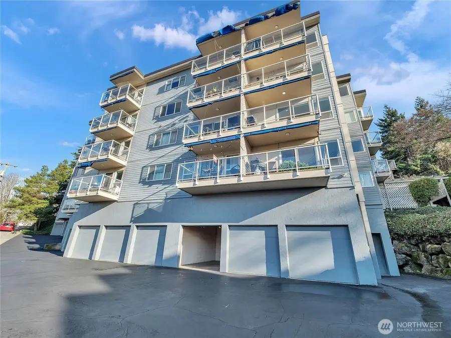 2221 Gilman Drive W #205, Seattle, WA 98119 - Image #2