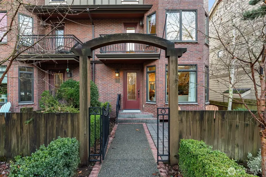 115 W Kinnear Place, Seattle, WA 98119 - Image #3