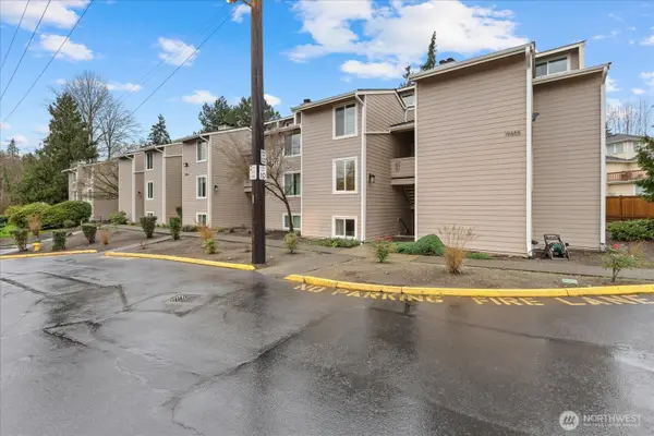 19855 25th Avenue Ne #207, Shoreline, WA 98155