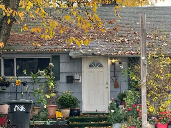 17205 33rd Avenue S #SeaTac, Burien, WA 98188