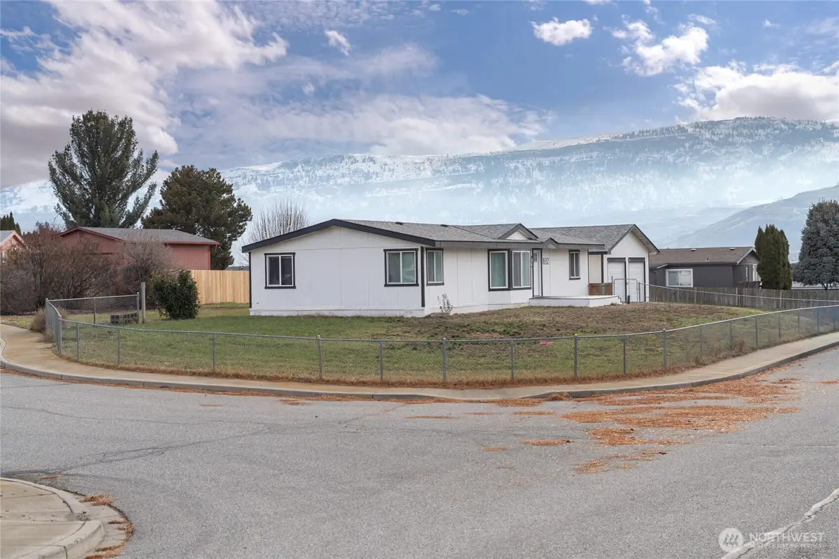 652 S Larch Avenue, East Wenatchee, WA 98802 - Image #1