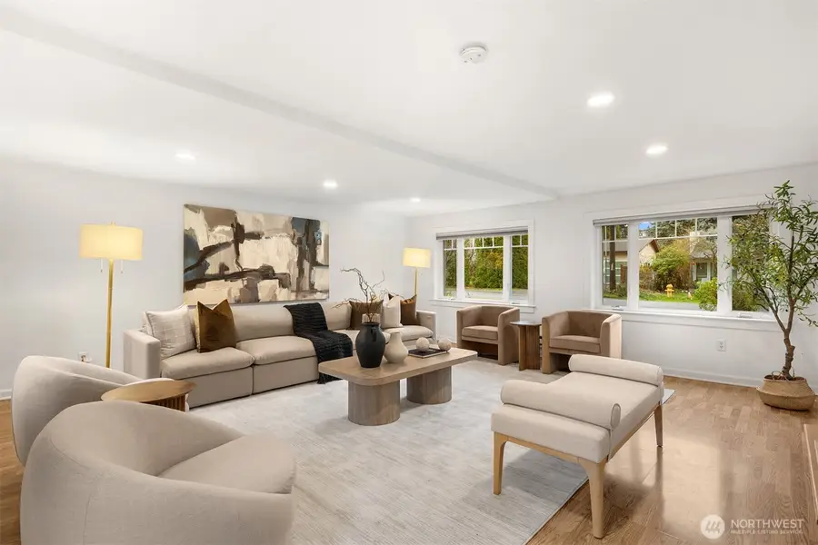 14021 27th Avenue Ne, Seattle, WA 98125 - Image #2