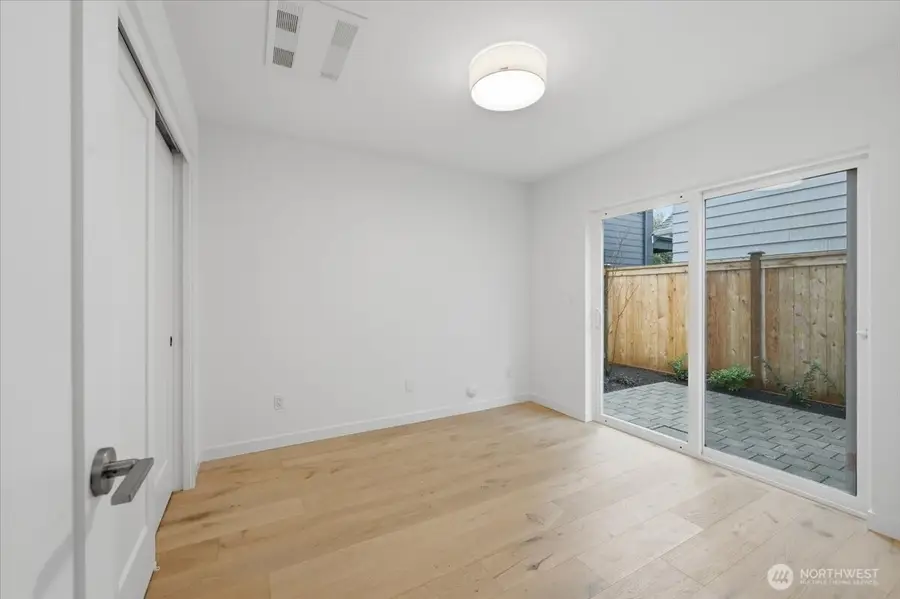 7320 11th Avenue Ne, Seattle, WA 98115 - #3