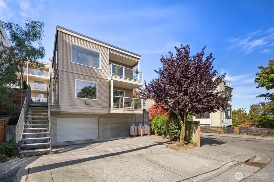 559 Mcgraw Street #402, Seattle, WA 98109 - Image #3