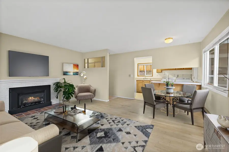 15551 Densmore Avenue N, Shoreline, WA 98133 - Image #3