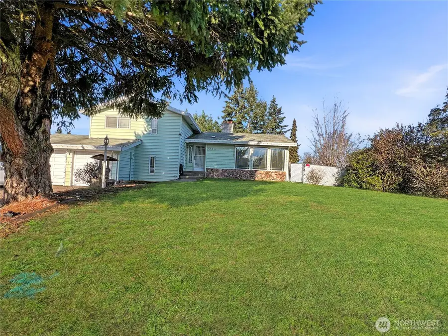 1209 132nd Street S, Tacoma, WA 98444 - Image #2