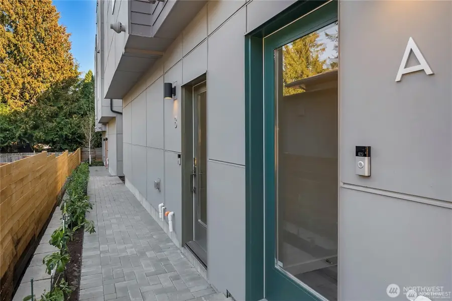 18526 Wallingford Avenue N #B, Shoreline, WA 98133 - Image #2