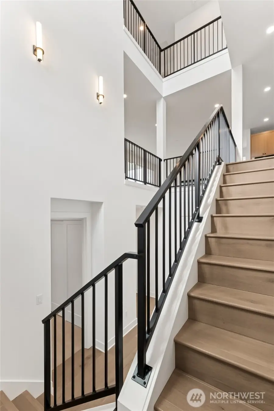 8428 137th Avenue Se, Newcastle, WA 98059 - Image #2