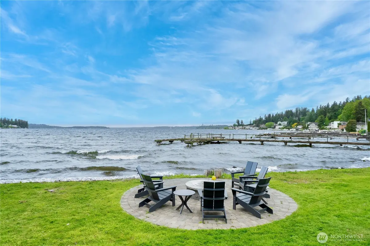 9201 NE Juanita Drive #205, Kirkland, WA 98034 - Image #1