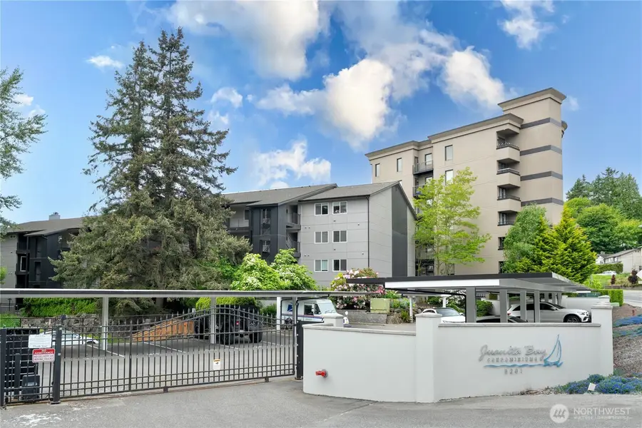 9201 NE Juanita Drive #205, Kirkland, WA 98034 - Image #2