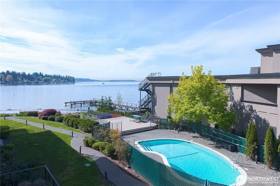 9201 NE Juanita Drive #205, Kirkland, WA 98034 - Image #3