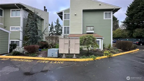 2409 222nd #B14, Des Moines, WA 98198